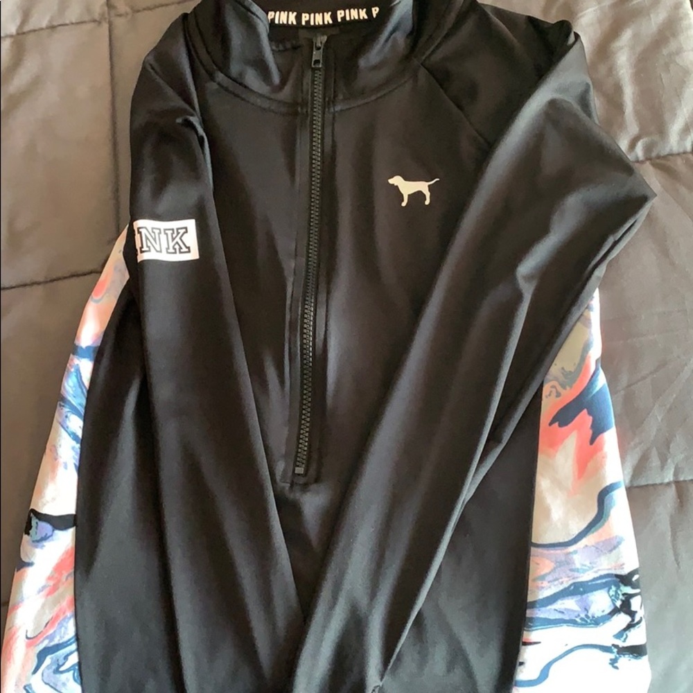 Silky long sleeve. 3/4 zip